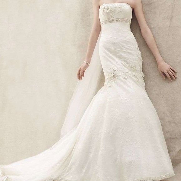 Oleg Cassini Wedding Gown - Picture 1 of 5